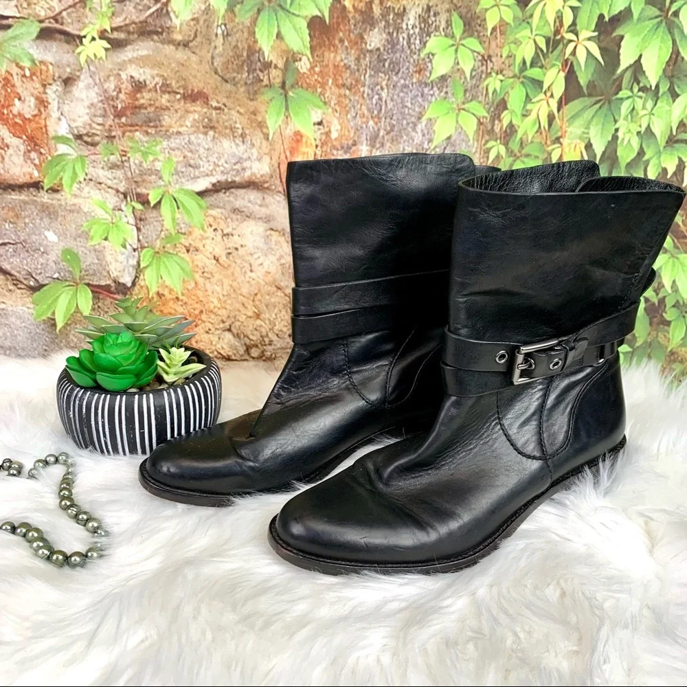 COACH Downtown Chic Luxury Minimalist Black Leather Jesika Moto Boot, 9B
